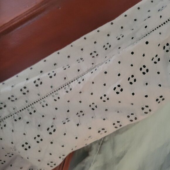 J.Crew Mercantile Eyelet-Detail Blouse L Sage Green Linen Long Sleeve Boho Top - Picture 6 of 6